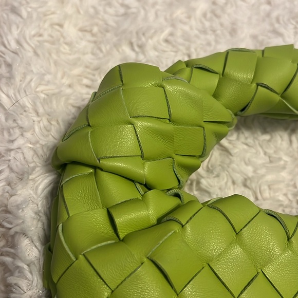 🎉 Inspired Bottega Veneta mini Jodie soft leather hobo bag! Stunning! - Picture 7 of 8